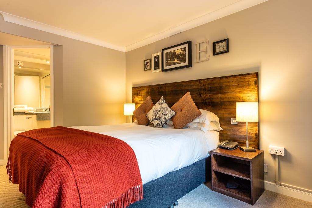Greyhound Hotel Carshalton ภายนอก รูปภาพ