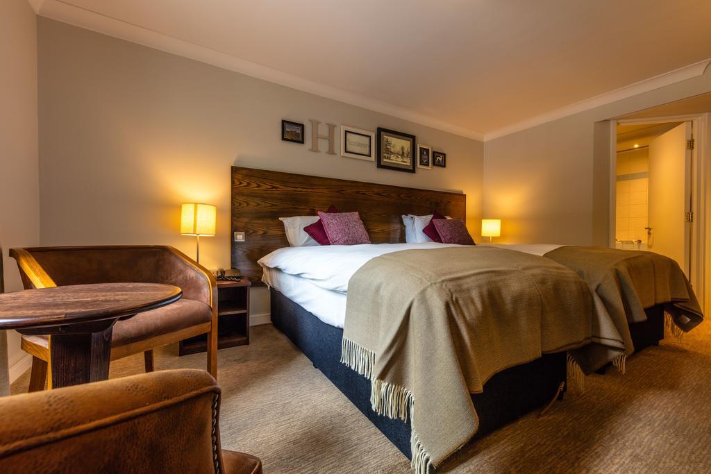 Greyhound Hotel Carshalton ภายนอก รูปภาพ