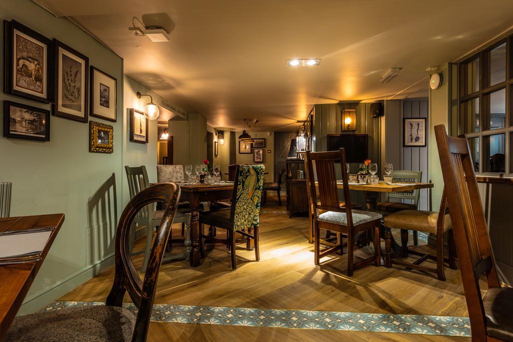 Greyhound Hotel Carshalton ภายนอก รูปภาพ