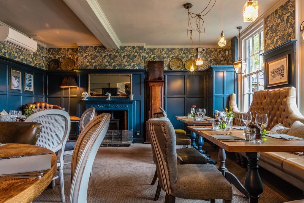Greyhound Hotel Carshalton ภายนอก รูปภาพ