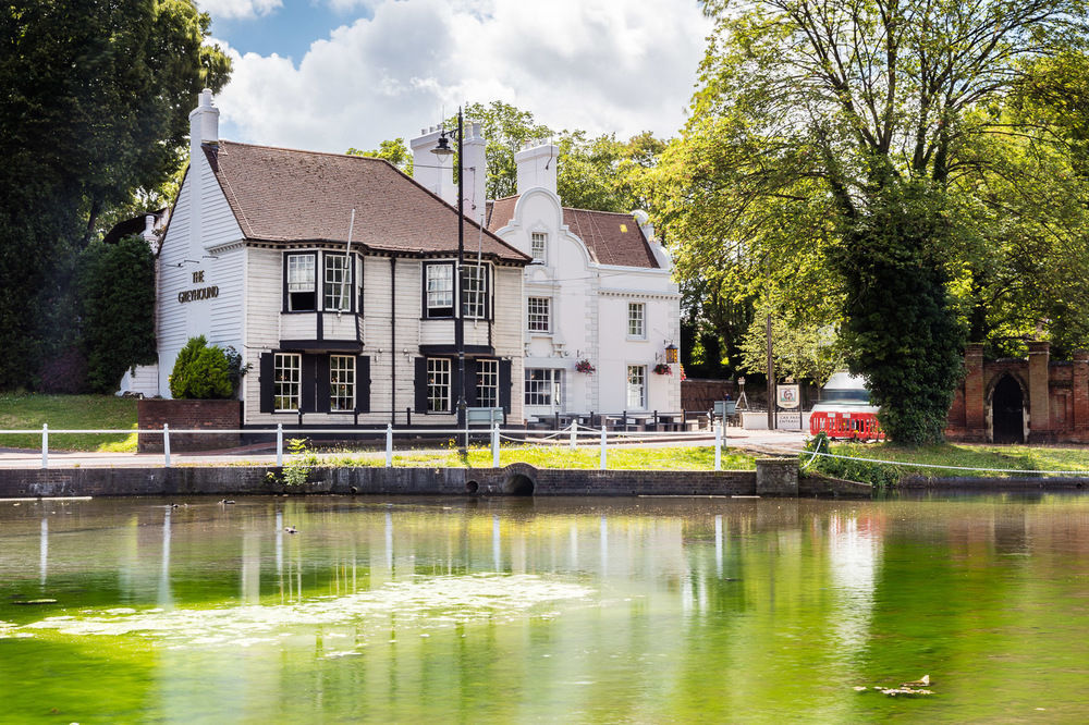 Greyhound Hotel Carshalton ภายนอก รูปภาพ